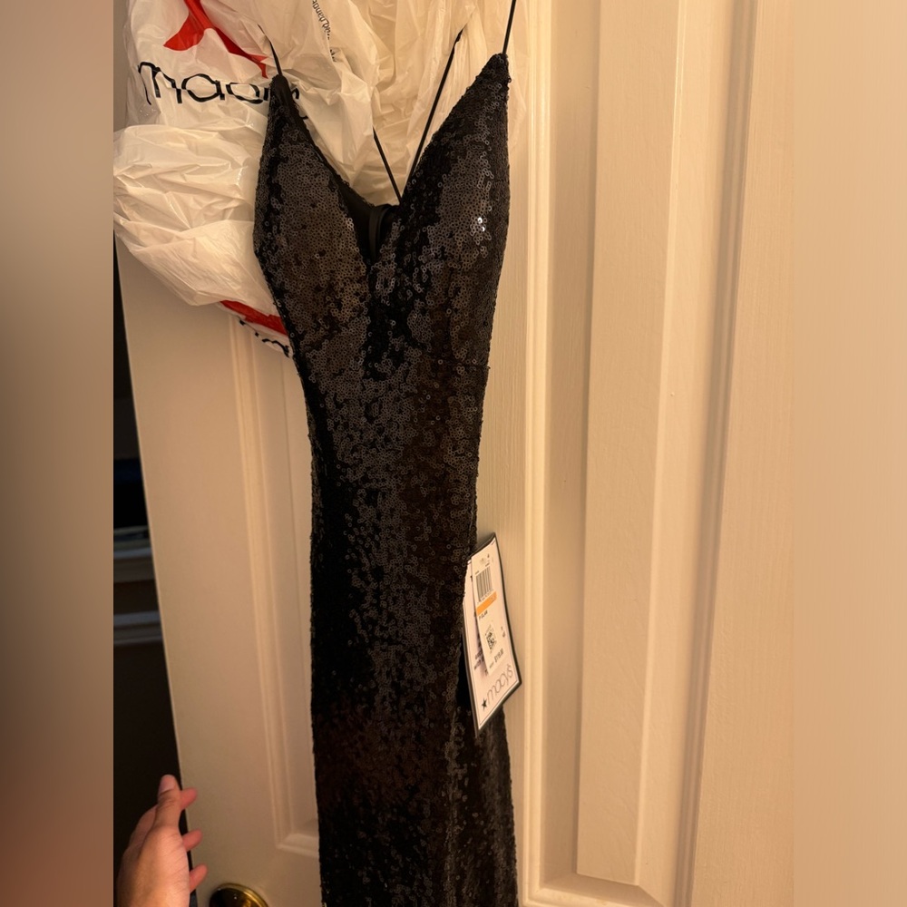 Beautiful brand new open-back sequin prom dress!